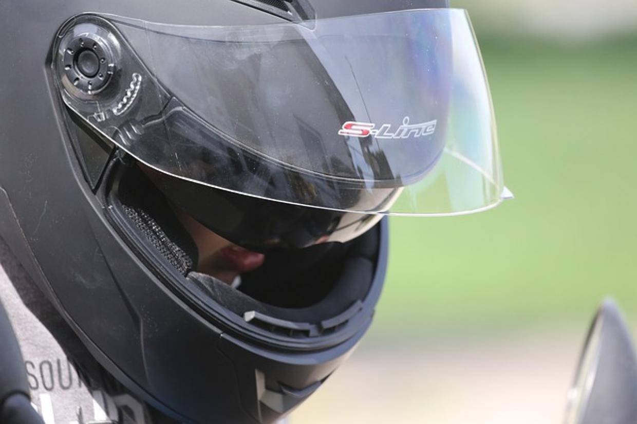 5 idées reçues sur les casques de scooter