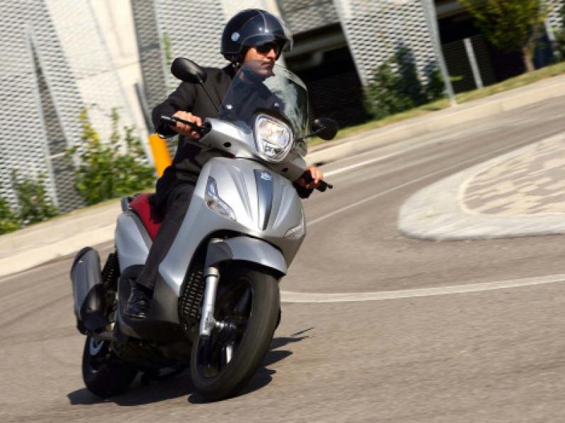 Acheter ou louer son scooter : quelle solution choisir ? 