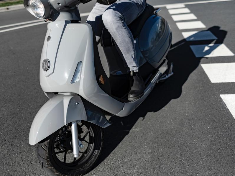 Carte grise scooter : quelles démarches et quel prix ?