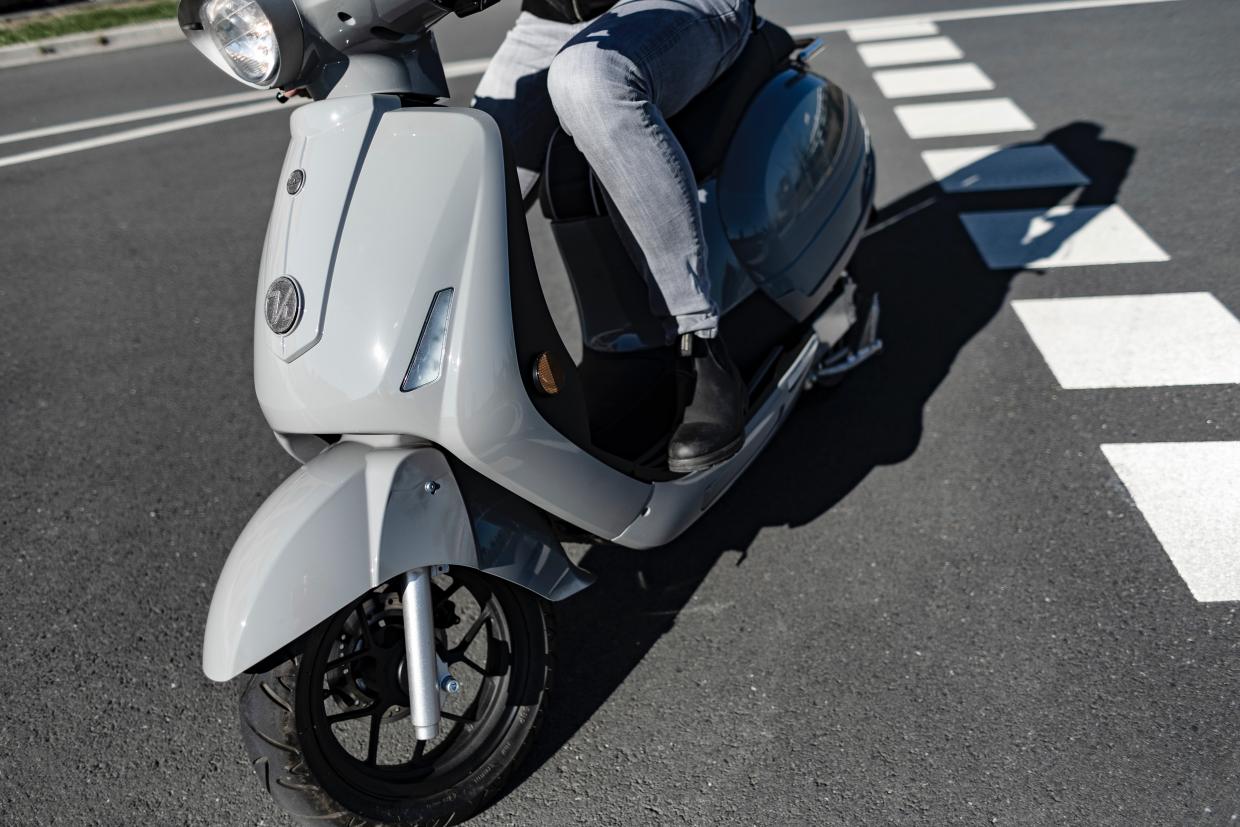 Carte grise scooter : quelles démarches et quel prix ?