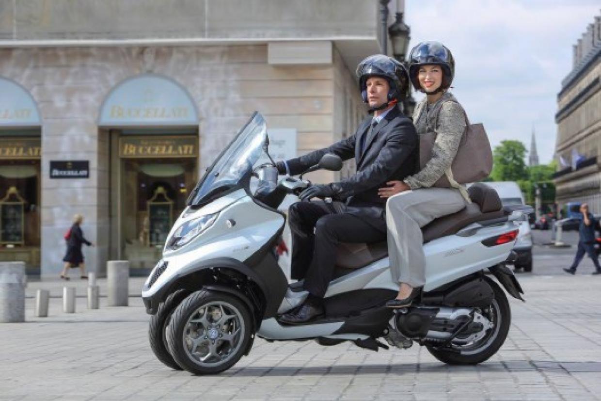 Circuler en deux-roues à Paris : les règles à respecter | Univers du deux roues