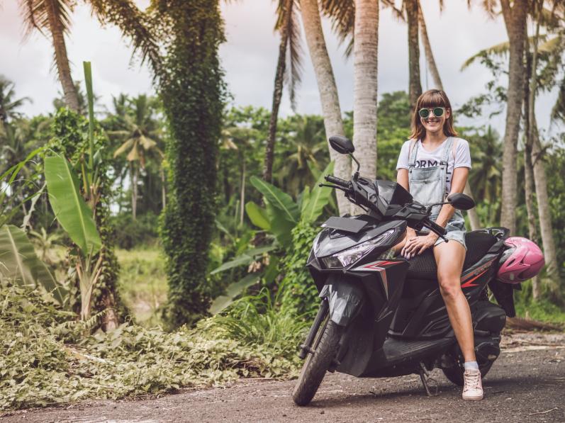 Conseils pour louer un scooter sur son lieu de vacances en toute sécurité 