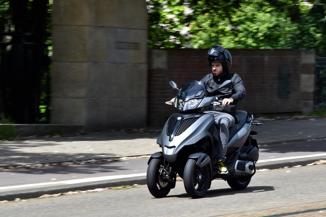 Le MP3 de Piaggio : le premier scooter à trois roues 