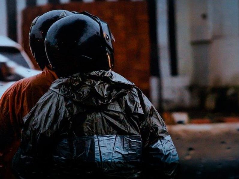 Scooter : comment bien s'équiper contre la pluie ?