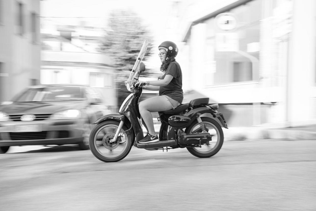 Une bonne conduite en scooter pour limiter les risques